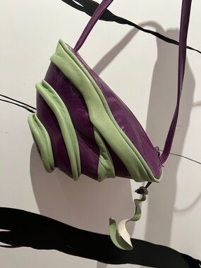 🔺SOLD🔺Fun Sculptural Crossbody Bag purple purse